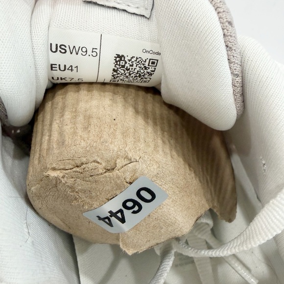 On Running Cloudsurfer Women’s Shoes - Picture 8 of 9